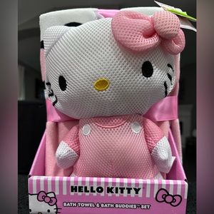 Hello Kitty Bath Towel and Bath Buddies Set